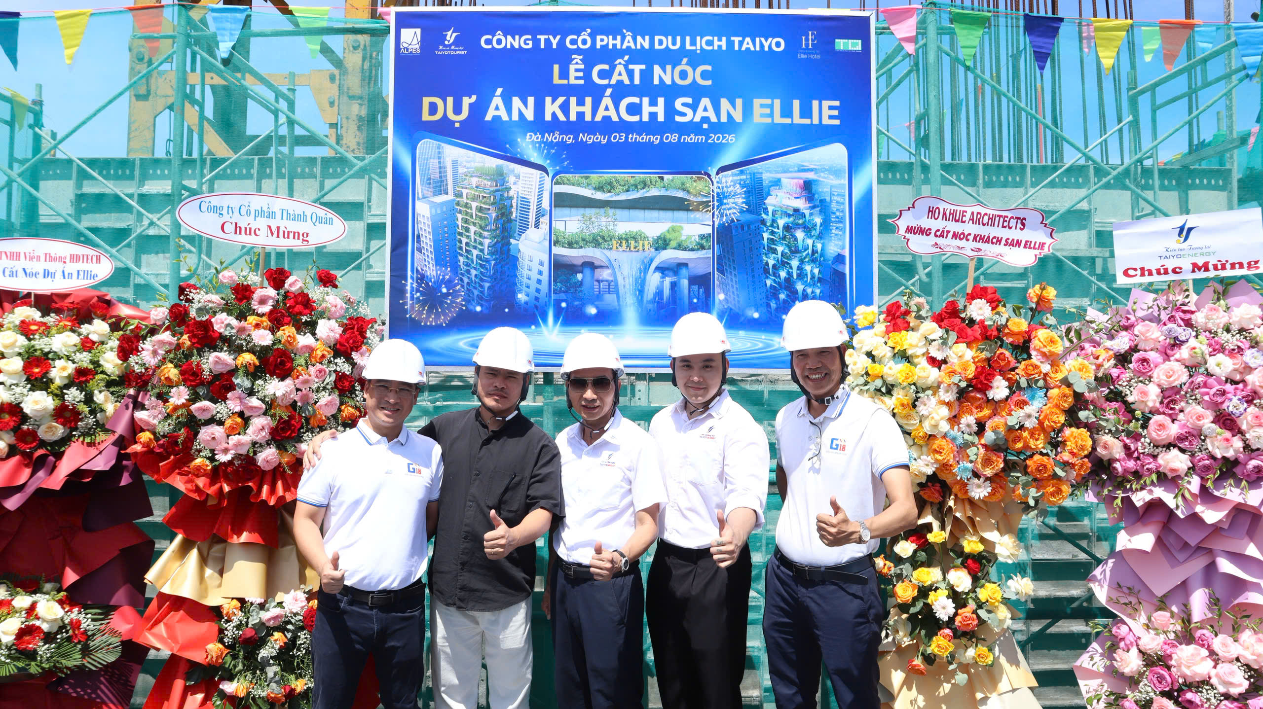 Ellie Hotel cất nóc